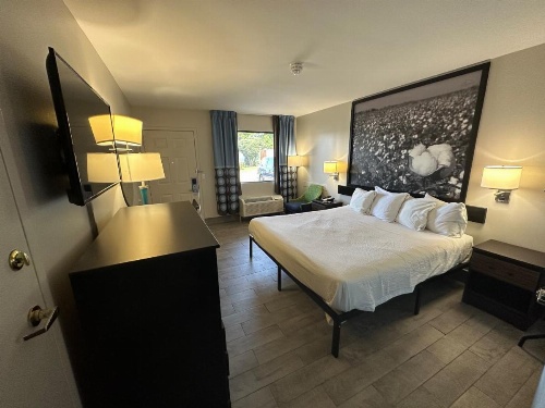 Super 8 by Wyndham Ocean Springs Biloxi image 31