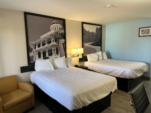 Super 8 by Wyndham Ocean Springs Biloxi image 36