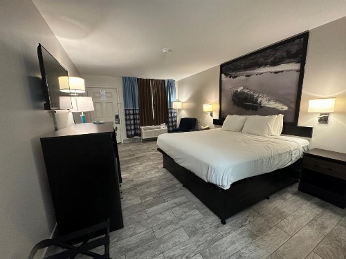 Super 8 by Wyndham Ocean Springs Biloxi image 8