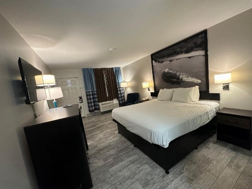 Super 8 by Wyndham Ocean Springs Biloxi image 9